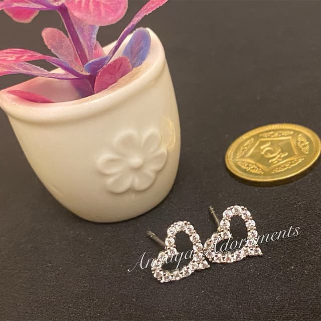 Heart Studs-Silver